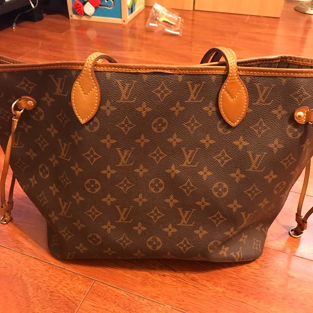 louis vuitton neverfull size Mm